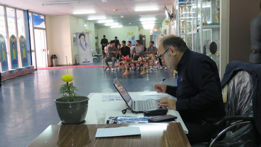 ورود تیم های شرکت کننده لیگ کشوری فوتسال دانشجومعلمان دانشگاه فرهنگیان به استان اردبیل