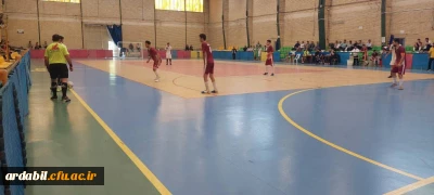 دانشگاه فرهنگیان اردبیل خبر داد:

راه یابی تیم های تهران و خراسان رضوی به مرحله فینال لیگ کشوری فوتسال دانشجومعلمان دانشگاه فرهنگیان