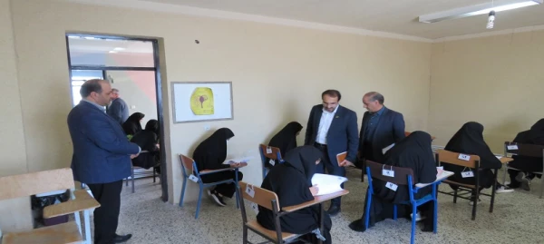 بازدید سرپرست دانشگاه فرهنگیان استان اردبیل از روند برگزاری امتحانات پایانی نیمسال دوم سال تحصیلی 1402-1401