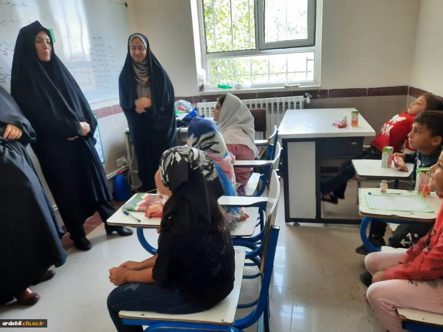 بازدید سرپرست پردیس از اردوی جهادی عهد خدمت دانشجومعلمان بسیجی 