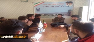 نشست صمیمی رئیس مرکز آموزش عالی آزادگان نیر با دانشجومعلمان   