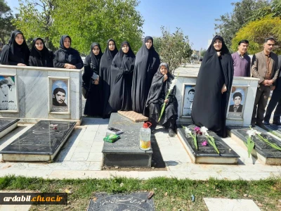 به روایت تصویر:

آئین تکریم و تجلیل از مادر شهید گرانقدر هدایت مرادی به همراه غبارروبی مزار شهید والامقام 