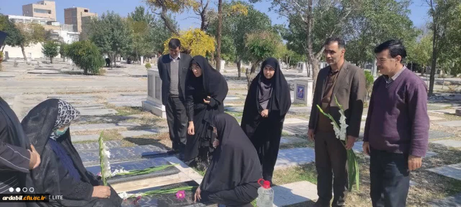 آئین تکریم و تجلیل از مادر شهید گرانقدر هدایت مرادی به همراه غبارروبی مزار شهید والامقام 