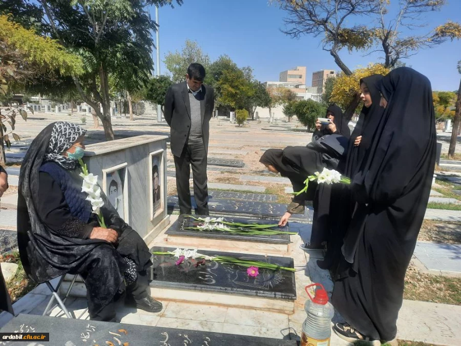 آئین تکریم و تجلیل از مادر شهید گرانقدر هدایت مرادی به همراه غبارروبی مزار شهید والامقام 