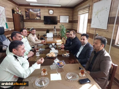 به مناسبت هفته نیروی انتظامی :

دیدار رئیس و جمعی از کارکنان مرکز آموزش عالی آزادگان نیر با فرمانده انتظامی شهرستان نیر