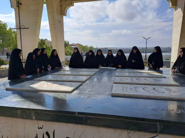 همایش پیاده روی،با شعار (ورزش و میثاق با شهدا)