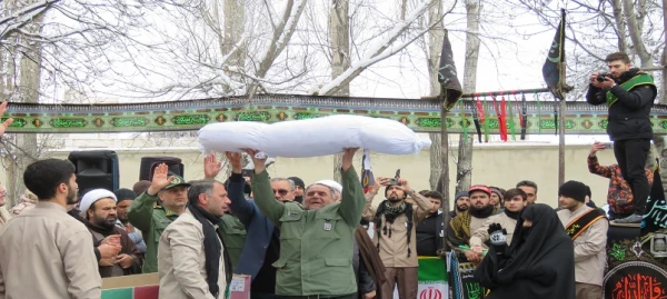 مراسم وداع و تدفین پیکر مطهر شهید گمنام در دانشگاه فرهنگیان اردبیل