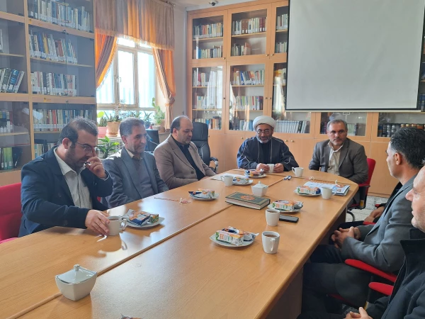 آیین تکریم و معارفه معاون دانشجویی توسعه منابع و معارفه معاون اموزشی؛ فرهنگی و پژوهشی پردیس بنت الهدی صدر