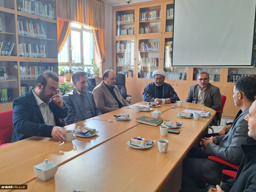 آیین تکریم و معارفه معاون دانشجویی توسعه منابع و معارفه معاون اموزشی؛ فرهنگی و پژوهشی پردیس بنت الهدی صدر