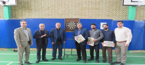 مسابقات ورزشی دارت ویژه کارکنان 