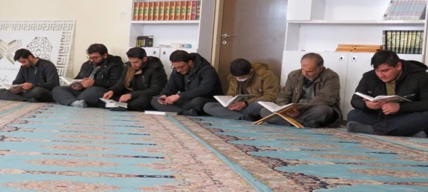 مراسم چهلمین روز تدفین شهید گمنام در دانشگاه فرهنگیان اردبی