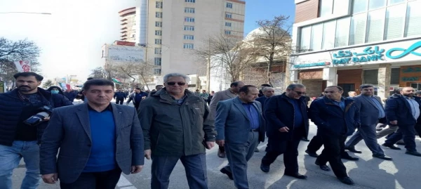 حضور اساتید، کارکنان و دانشجومعلمان دانشگاه فرهنگیان استان اردبیل در راهپیمایی ۲۲ بهمن