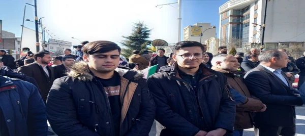 حضور اساتید، کارکنان و دانشجومعلمان دانشگاه فرهنگیان استان اردبیل در راهپیمایی ۲۲ بهمن