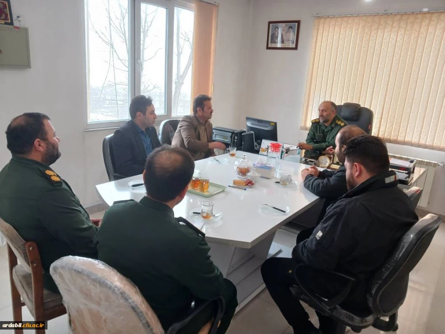 دیدار رئیس مرکز آموزش عالی آزادگان نیر و جمعی از کارکنان با فرماندهی سپاه شهرستان نیر 