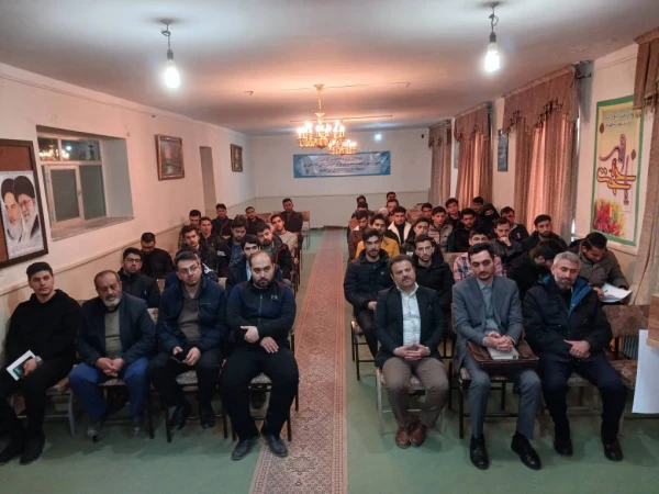 برگزاری تریبون آزاد انتخابات در مرکز آموزش عالی آزادگان نیر