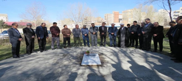 دیدار نوروزی و تجدید میثاق دانشگاهیان دانشگاه فرهنگیان اردبیل با شهید گمنام