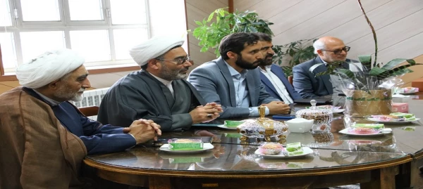 دیدار رییس دانشگاه علوم پزشکی  با سرپرست پردیس بنت الهدی صدر 