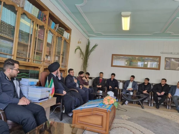 دیدار دانشجومعلمان دانشگاه فرهنگیان استان اردبیل با نماینده ولی فقیه استان به مناسبت هفته معلم  