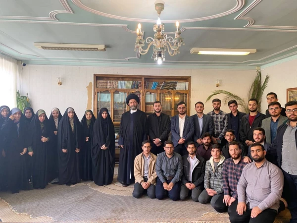 دیدار دانشجومعلمان دانشگاه فرهنگیان استان اردبیل با نماینده ولی فقیه استان به مناسبت هفته معلم  