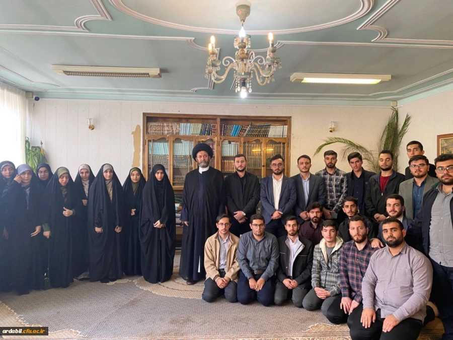 دیدار دانشجومعلمان دانشگاه فرهنگیان استان اردبیل با نماینده ولی فقیه استان به مناسبت هفته معلم  