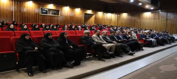 آیین تجلیل از خادمان صراط نور(دوره راهیان نور دانشگاه محور بسیج دانشجویی دانشگاه فرهنگیان استان اردبیل)