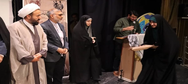 آیین تجلیل از خادمان صراط نور(دوره راهیان نور دانشگاه محور بسیج دانشجویی دانشگاه فرهنگیان استان اردبیل)