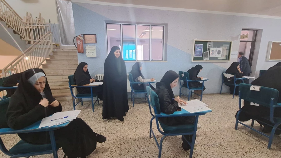 بازدید سرپرست مدیریت امور پردیس های استان اردبیل از روند امتحانات پردیس بنت الهدی صدر