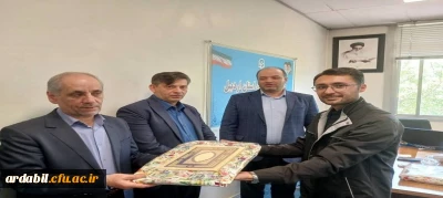 همزمان با فرا رسیدن روز ارتباطات و روابط عمومی:

تجلیل از مسئولین روابط عمومی دانشگاه فرهنگیان اردبیل