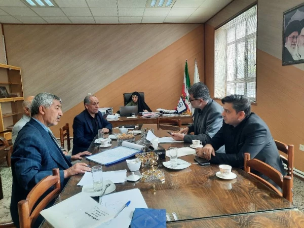 عقد قرارداد اجاره هتل مهدی استان به عنوان خوابگاه دانشجویی بنت الهدی صدر