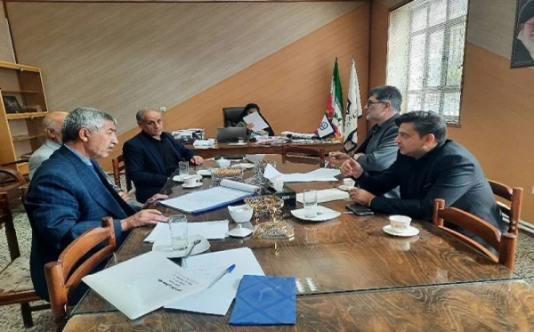 عقد قرارداد اجاره هتل مهدی استان به عنوان خوابگاه دانشجویی بنت الهدی صدر