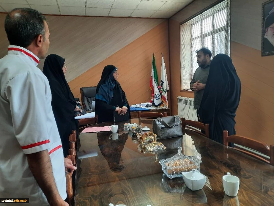 جلسه سرپرست پردیس با مسئولان آشپزخانه