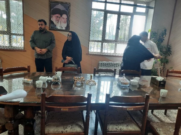 جلسه سرپرست پردیس با مسئولان آشپزخانه