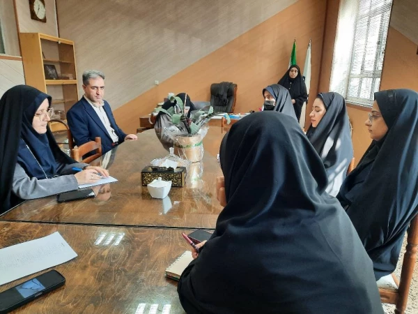 نشست صمیمی سرپرست پردیس بنت الهدی صدر با  اعضای شورای صنفی