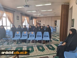  نشست هم اندیشی و هم فکری با اساتید در راستای تحقق آرمان های اموزشی و تربیتی در پردیس بنت الهدی صدر