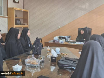 نشست صمیمی سرپرست پردیس بنت الهدی صدر با نمایندگان دانشجویی 