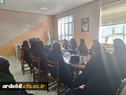 نشست صمیمی سرپرست پردیس بنت الهدی صدر با نمایندگان دانشجویی 