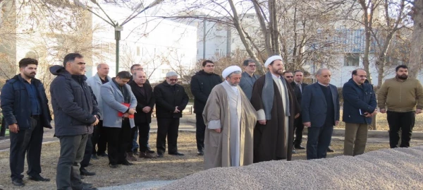 مراسم تجدید میثاق با شهدا و آرمان های امام شهدا، عطرافشانی و گلباران مزار شهید گمنام دانشگاه