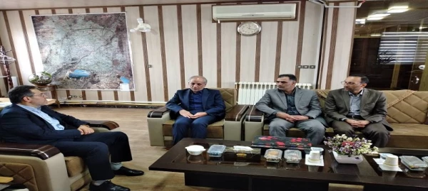 دیدار سرپرست و جمعی از مسئولین دانشگاه با فرماندار اردبیل
