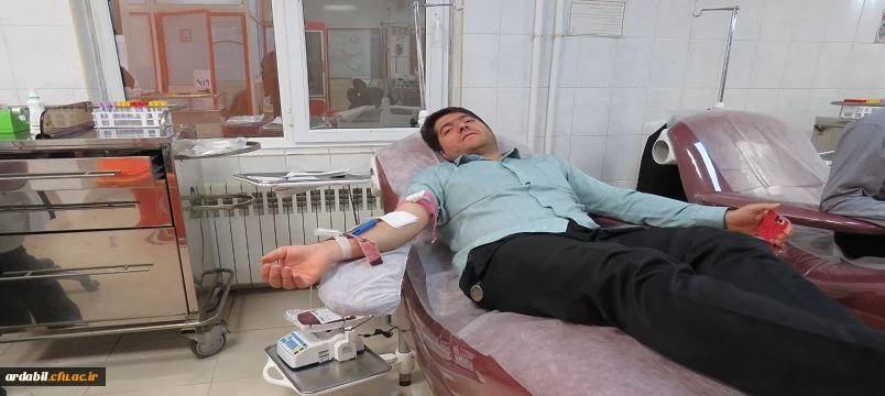 حضور جمعی از اساتید، کارکنان و دانشجومعلمان دانشگاه فرهنگیان استان اردبیل در پایگاه انتقال خون