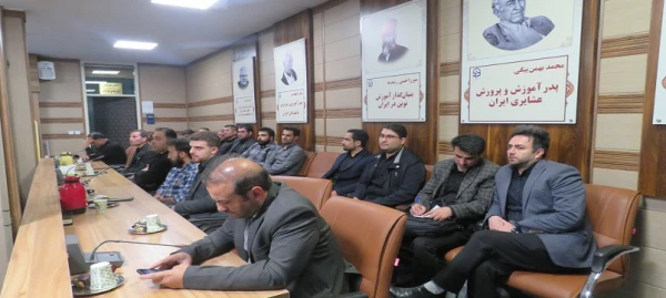   نشست بصیرتی با موضوع "تبیین جنگ تحمیلی اخیر" 3