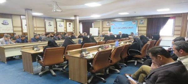   نشست بصیرتی با موضوع "تبیین جنگ تحمیلی اخیر" 2