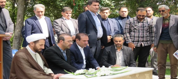 مراسم گرامیداشت هفته دفاع مقدس در دانشگاه با تجلیل از همکاران ایثارگر برگزار شد 12