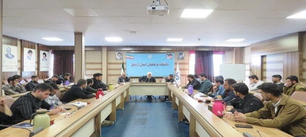 ایران اسلامی، الگویی بی نظیر از مقاومت در برابر زیاده خواهی های آمریکا 2