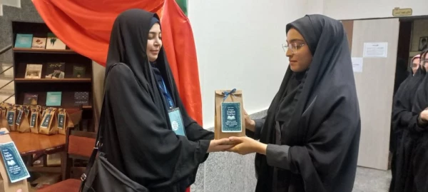 آیین استقبال از ورودی های جدید رشته زبان انگلیسی در پردیس بنت الهدی صدر اردبیل برگزار شد 4