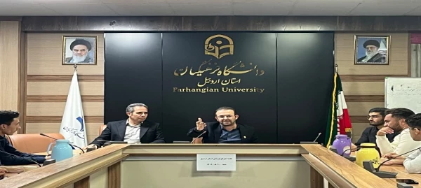 نشست هم اندیشی مسئولان دانشگاه فرهنگیان استان با نماینده دانشجویان خوابگاه دانشکده زبان و ادبیات 3