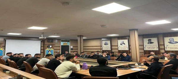 نشست هم اندیشی مسئولان دانشگاه فرهنگیان استان با نماینده دانشجویان خوابگاه دانشکده زبان و ادبیات 4