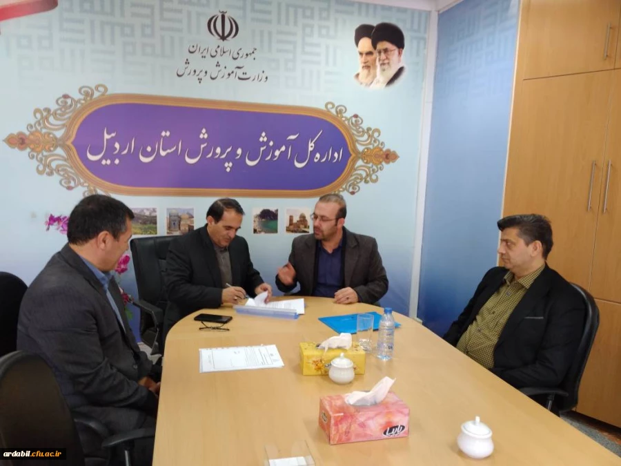 واگذاری زمین  به متراژ تقریبی 2000متر برای احداث چمن مصنوعی و  اجرای فعالیتهای آموزشی و فرهنگی 3