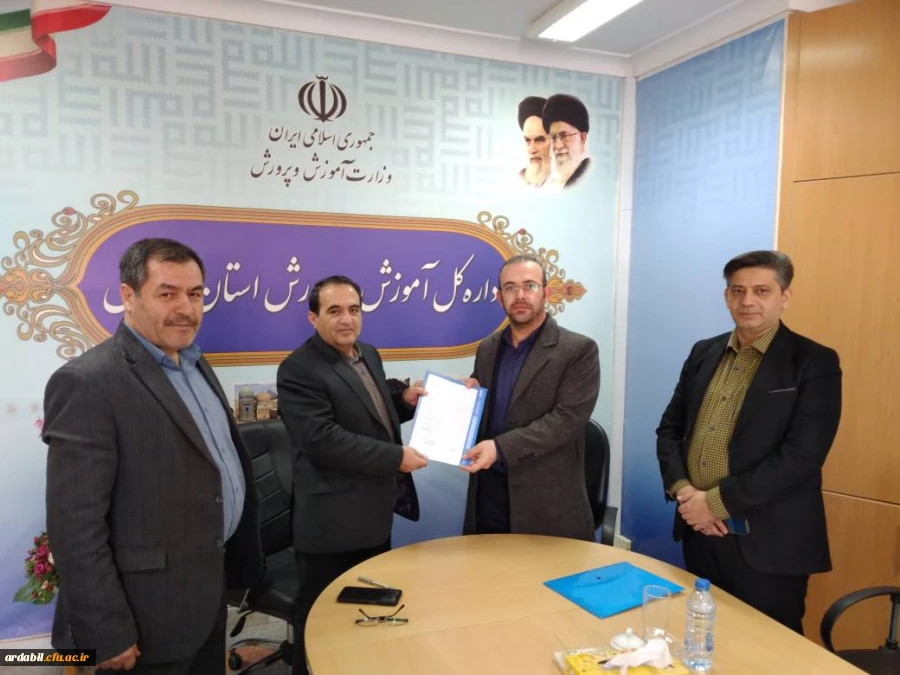 واگذاری زمین  به متراژ تقریبی 2000متر برای احداث چمن مصنوعی و  اجرای فعالیتهای آموزشی و فرهنگی 4