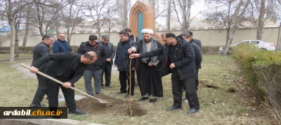 به یاد رهبر شهید، نهال امید در دانشگاه فرهنگیان اردبیل کاشته شد.