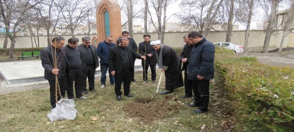 یه یاد رهبر شهید نهال امید در دانشگاه فرهنگیان اردبیل کاشته شد. 3
